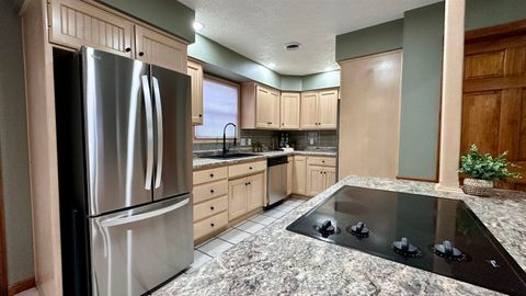 Tiny photo for 1111 E Elm Street, West Frankfort, IL 62896 (MLS # 100000372)