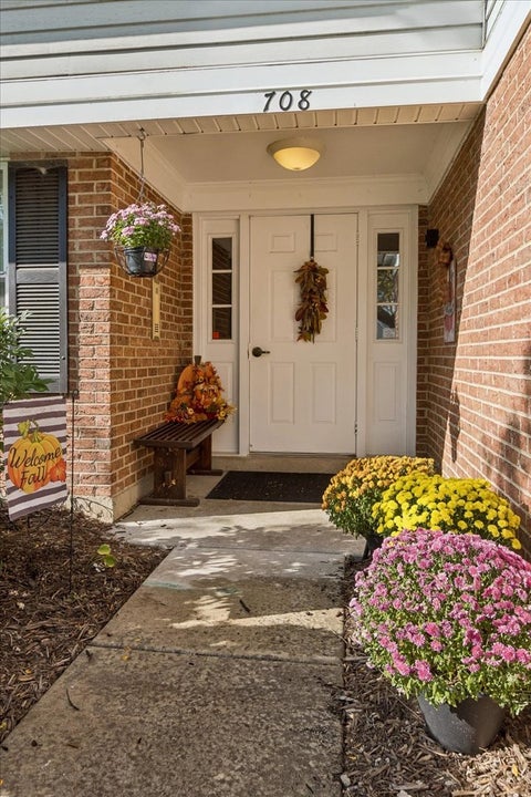 Tiny photo for 708 Burr Oak Lane #B, Prospect Heights, IL 60070 (MLS # 12776835)