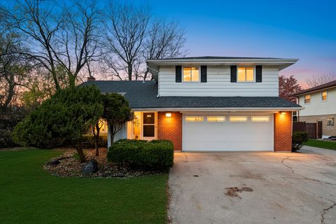 Tiny photo for 9254 Austin Avenue, Oak Lawn, IL 60453 (MLS # 12523564)