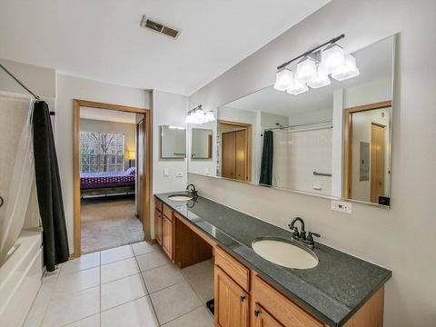 Tiny photo for 3135 Town Square Drive #104, Rolling Meadows, IL 60008 (MLS # 12610059)