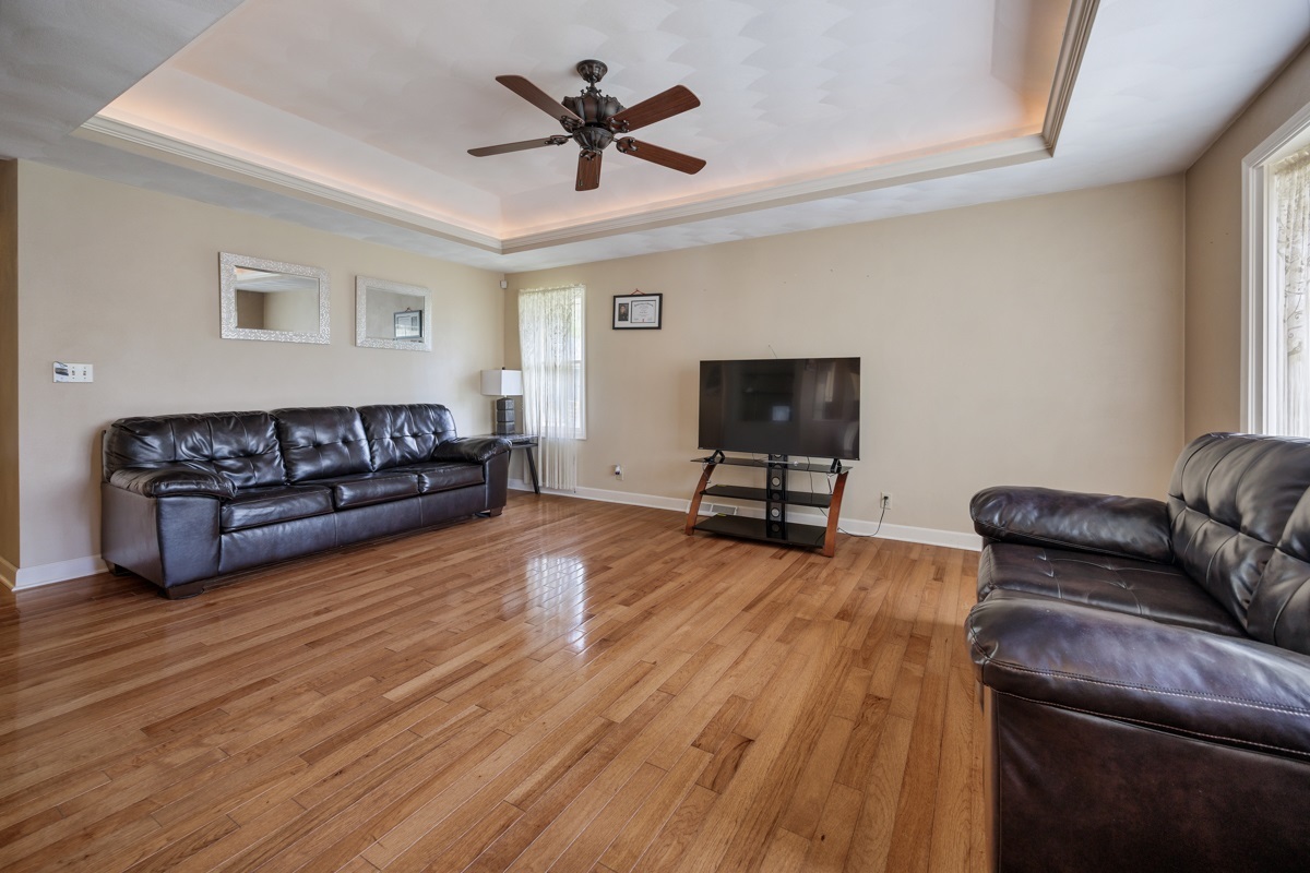 1111 Edgewood Circle