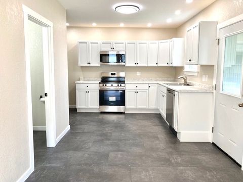 Tiny photo for 110 7th Avenue, Sterling, IL 61081 (MLS # 12497646)