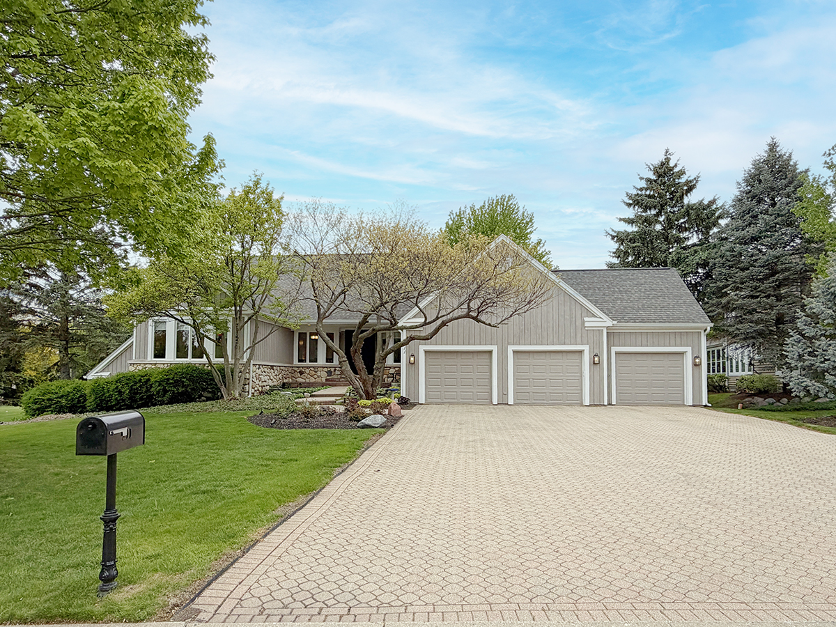 211 Ridge Lane