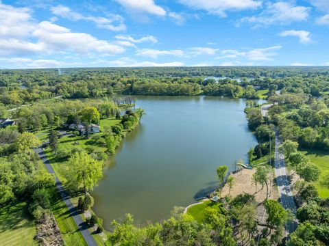 Tiny photo for 32 Otis Road, Barrington Hills, IL 60010 (MLS # 12657771)