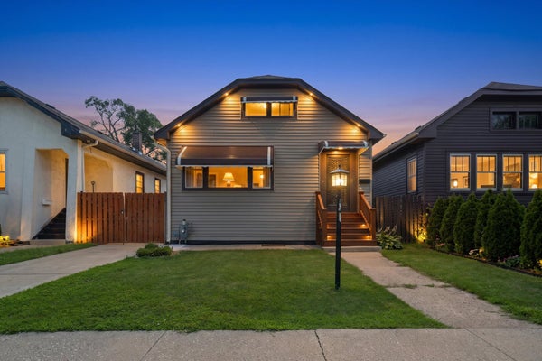 1200 S 15TH AVE, MAYWOOD, IL 60153 - Image d8dbaabac1d3f0b88dd2e2fcb387823e/2383054379