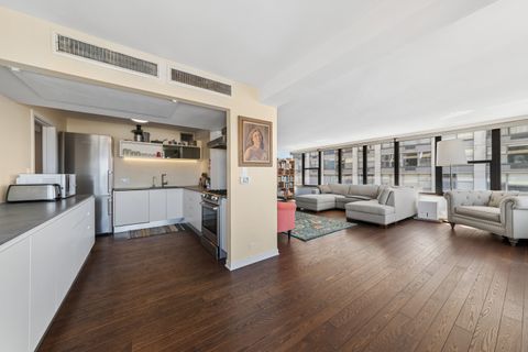 Tiny photo for 5801 N Sheridan Road #14A, Chicago, IL 60660 (MLS # 12609036)