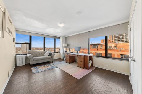Tiny photo for 5801 N Sheridan Road #14A, Chicago, IL 60660 (MLS # 12609036)
