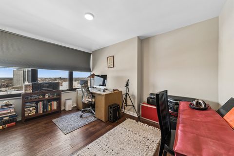 Tiny photo for 5801 N Sheridan Road #14A, Chicago, IL 60660 (MLS # 12609036)