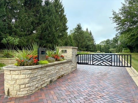 Tiny photo for 138 Breakenridge Farm Road, Oak Brook, IL 60523 (MLS # 12750886)