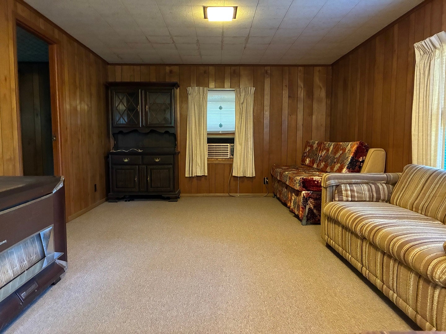 1903 Hickory Lane