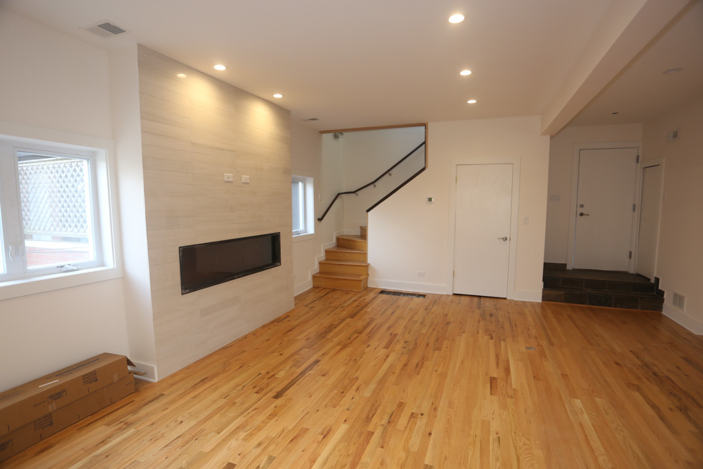 1637 N CLYBOURN Avenue CH2