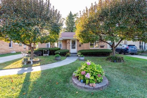 2232 Walnut Street Waukegan IL 60087