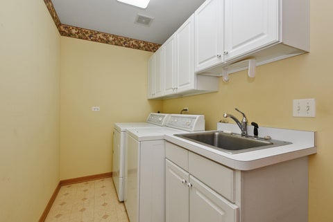 Tiny photo for 10427 Songbird Circle, Orland Park, IL 60467 (MLS # 12731084)