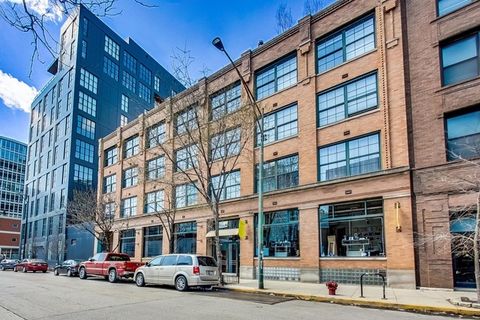 110 N Peoria Street 205 Chicago IL 60607