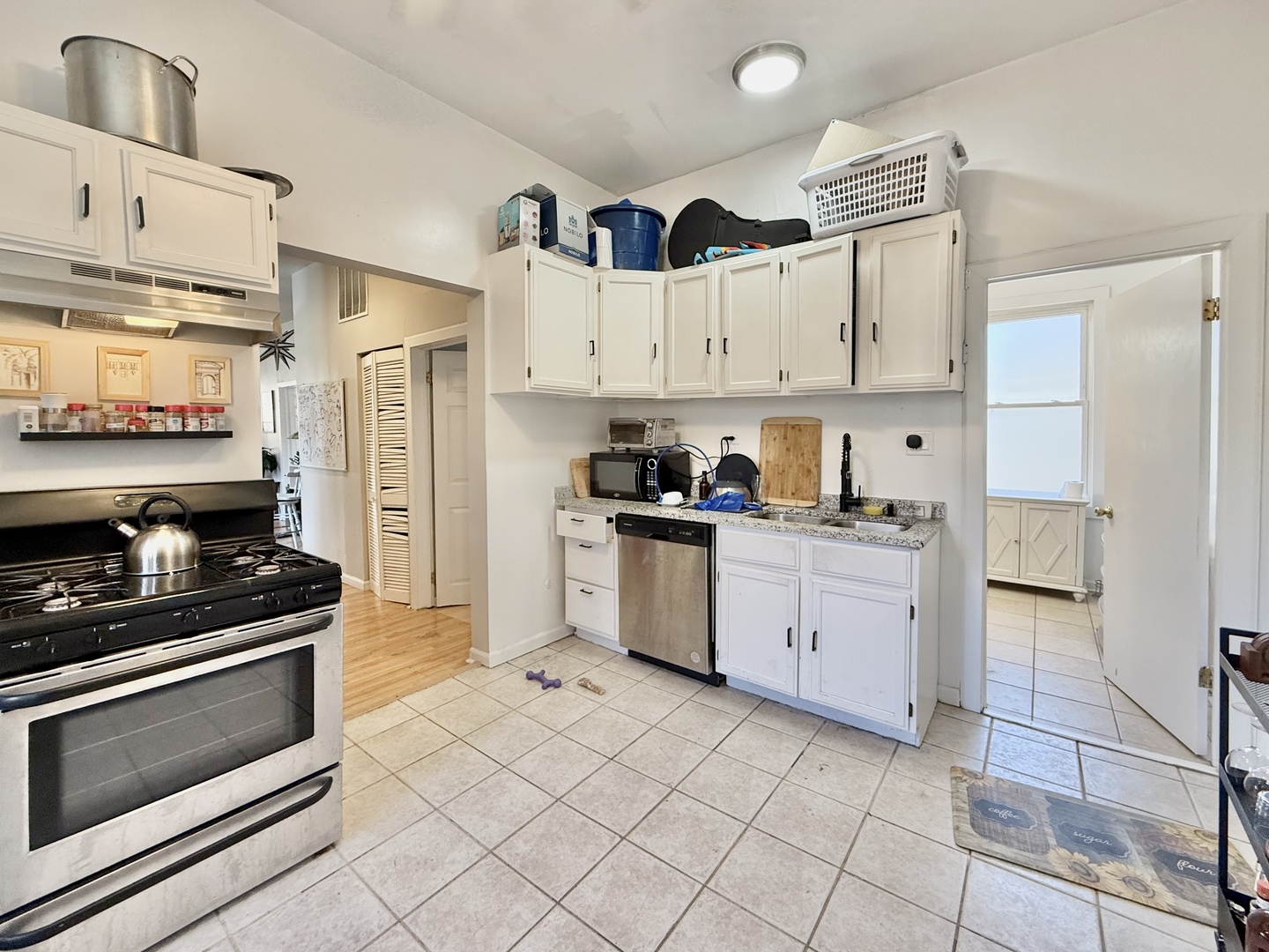 2947 W Cortland Street