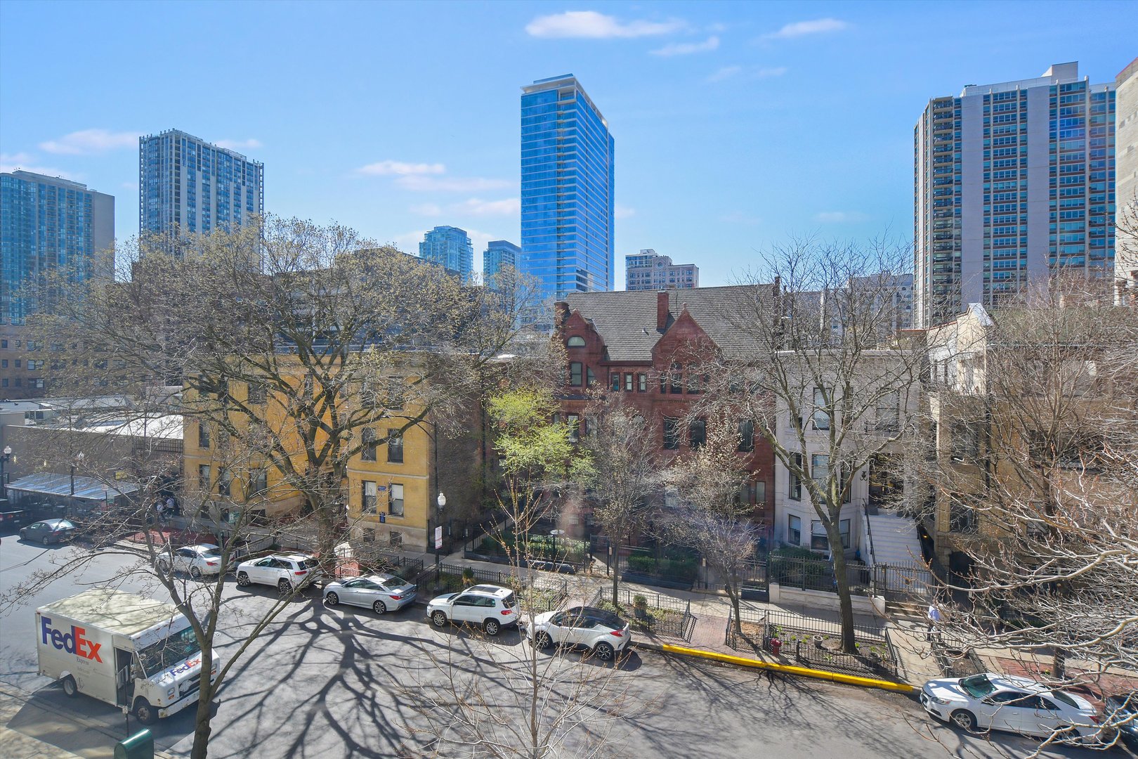 1221 N Dearborn Street 801S