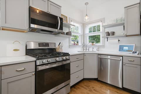 Tiny photo for 8423 Greenview Avenue, Brookfield, IL 60513 (MLS # 12712026)