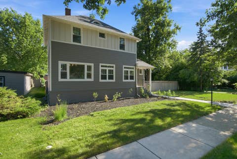 Tiny photo for 8423 Greenview Avenue, Brookfield, IL 60513 (MLS # 12712026)