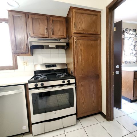 Tiny photo for 11550 Kolin Avenue, Alsip, IL 60803 (MLS # 12577922)