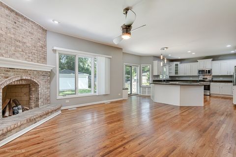 Tiny photo for 573 W Babcock Avenue, Elmhurst, IL 60126 (MLS # 12463985)