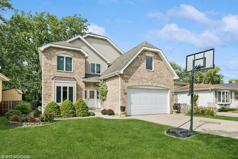 Tiny photo for 573 W Babcock Avenue, Elmhurst, IL 60126 (MLS # 12463985)