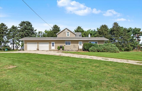 Photo of 27256 N 2850 East Road, Chenoa, IL 61726 (MLS # 12765024)
