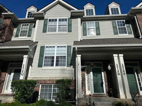 Photo of Des Plaines, IL 60016 (MLS # 12635359)