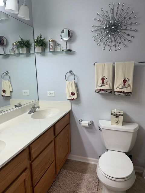 Tiny photo for Des Plaines, IL 60016 (MLS # 12635359)