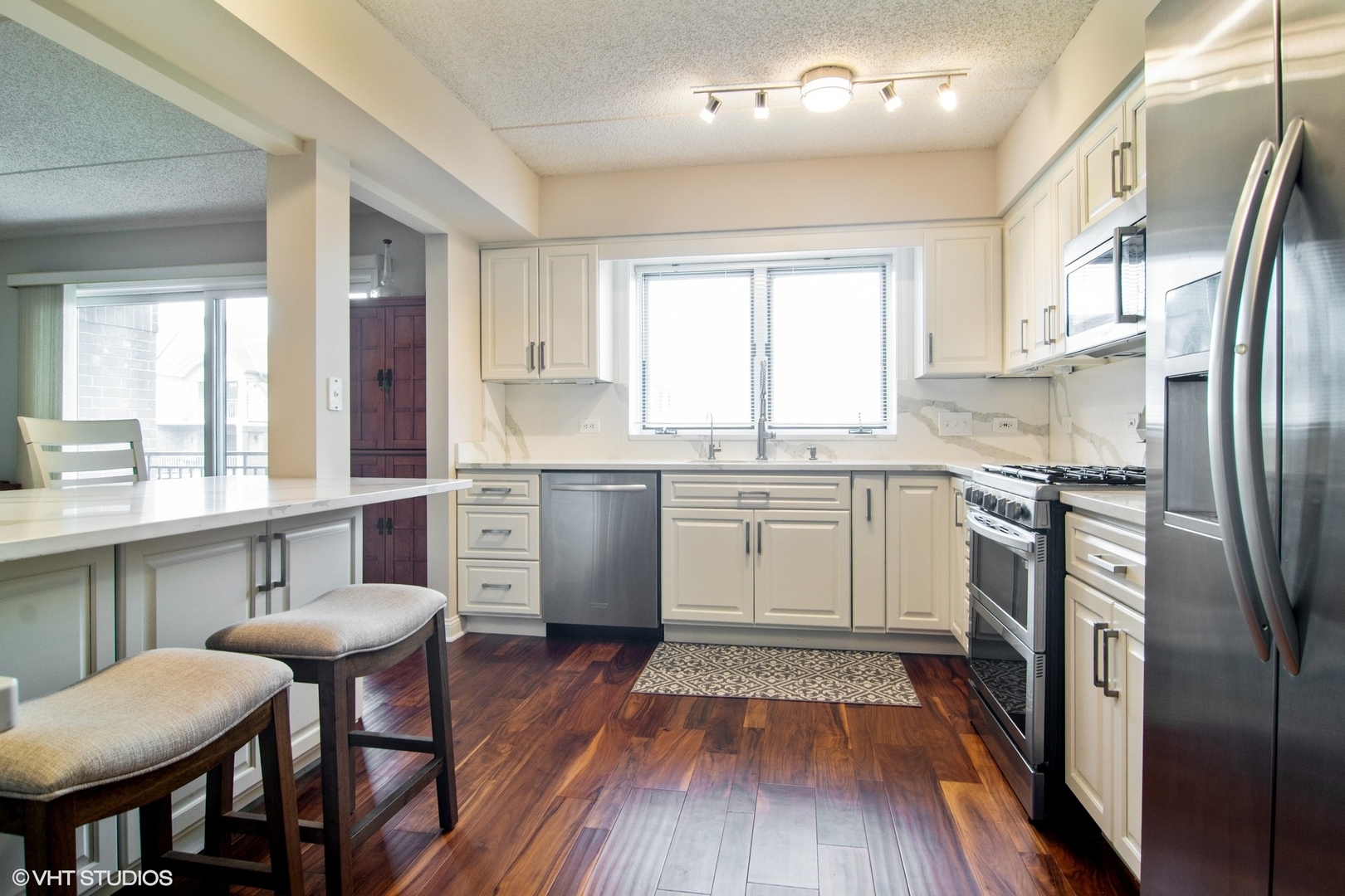 10 S Wille Street 506