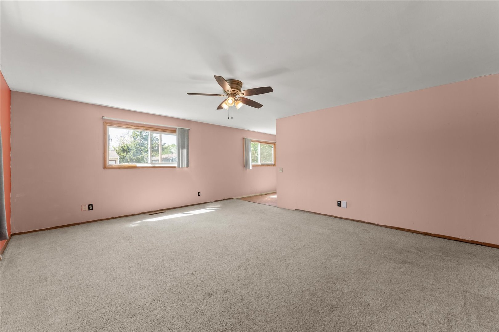 2412 Lawndale Drive