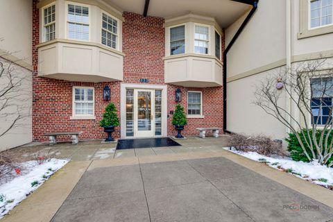 Tiny photo for 333 E Westminster Road #3C, Lake Forest, IL 60045 (MLS # 12564406)