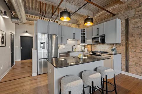 Tiny photo for 2545 S DEARBORN Street #509, Chicago, IL 60616 (MLS # 12516634)