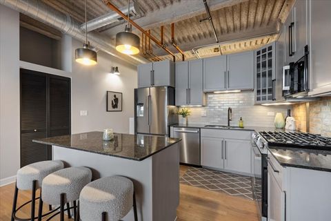 Tiny photo for 2545 S DEARBORN Street #509, Chicago, IL 60616 (MLS # 12516634)