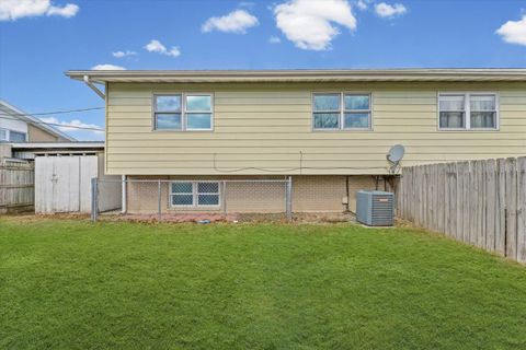 Tiny photo for 1612 Golfview Road, Rantoul, IL 61866 (MLS # 12546710)