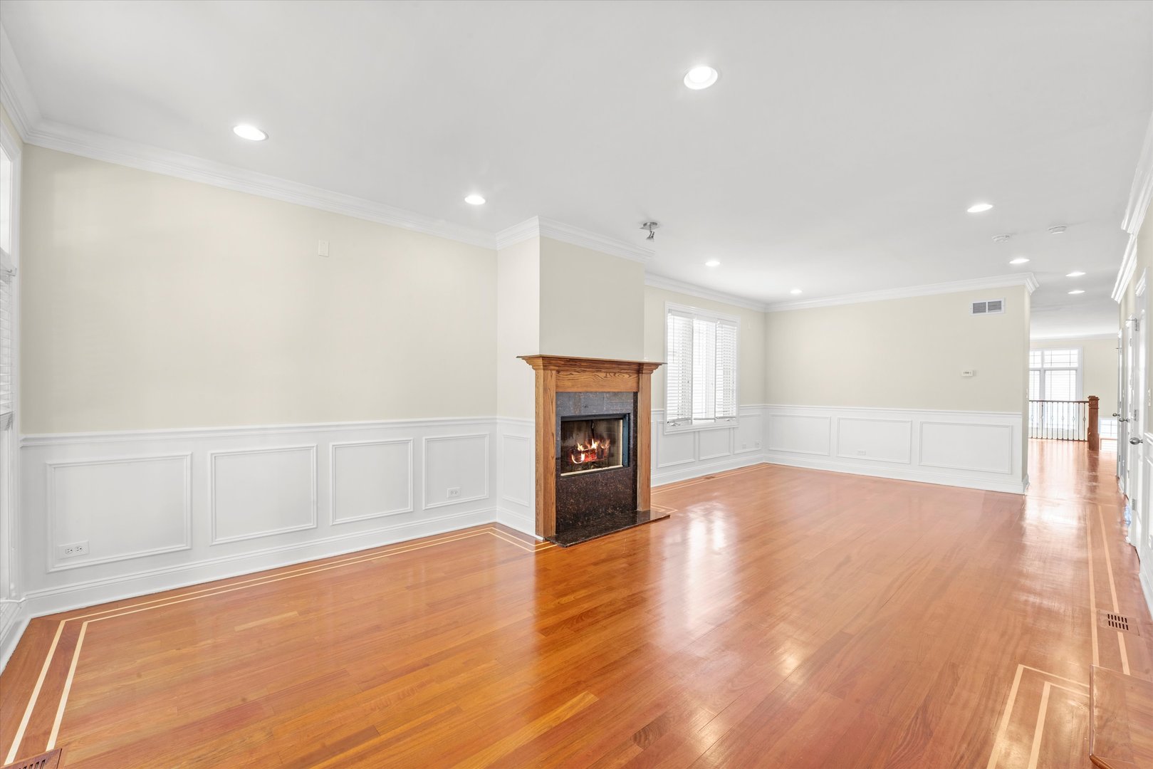 2415 W Palmer Street