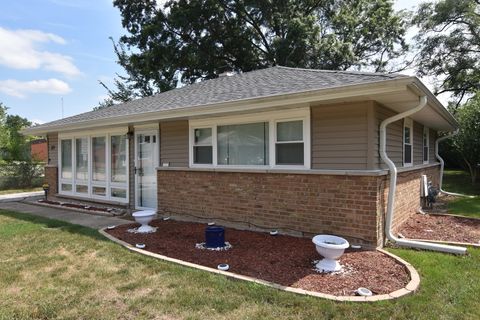 Photo of 317 Mohawk Street, Park Forest, IL 60466 (MLS # 12540311)