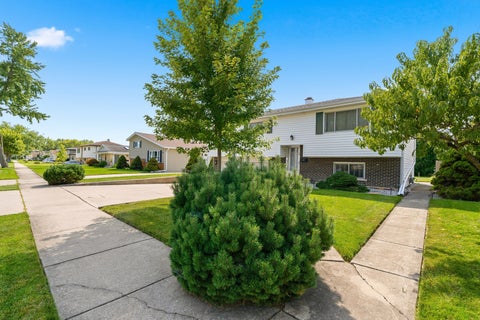 Tiny photo for 78 S Clarendon Avenue, Addison, IL 60101 (MLS # 12739643)