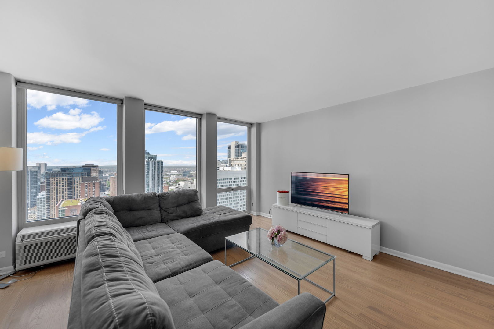 111 E Chestnut Street 40J