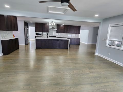 Tiny photo for 88 Gromer Road, Elgin, IL 60120 (MLS # 12622673)