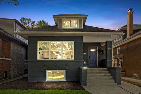 Tiny photo for 6144 N Maplewood Avenue, Chicago, IL 60659 (MLS # 12505445)