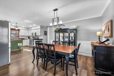 Tiny photo for 6N530 Crestwood Drive, St. Charles, IL 60175 (MLS # 12575864)