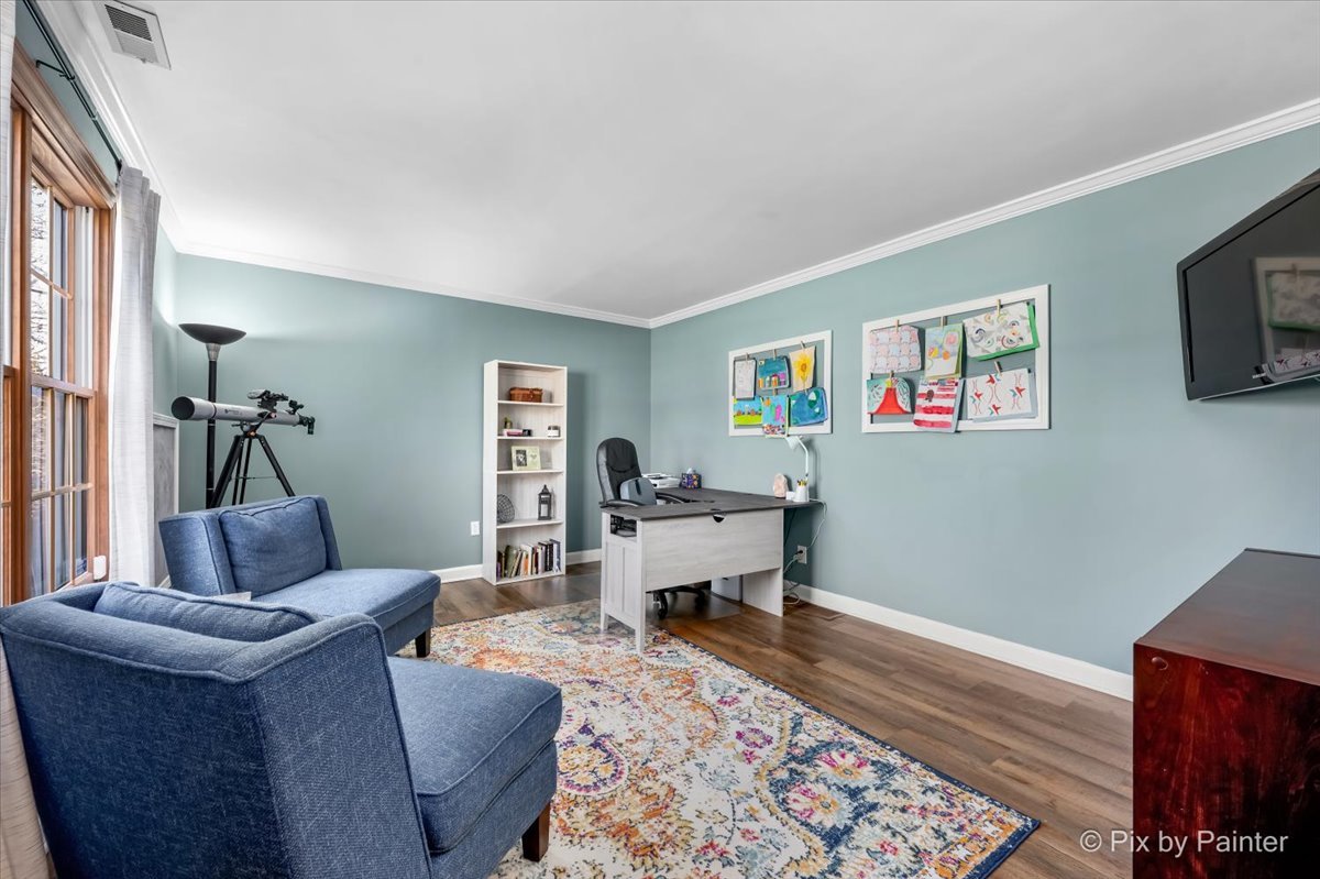 6N530 Crestwood Drive