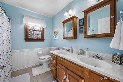 Tiny photo for 6N530 Crestwood Drive, St. Charles, IL 60175 (MLS # 12575864)