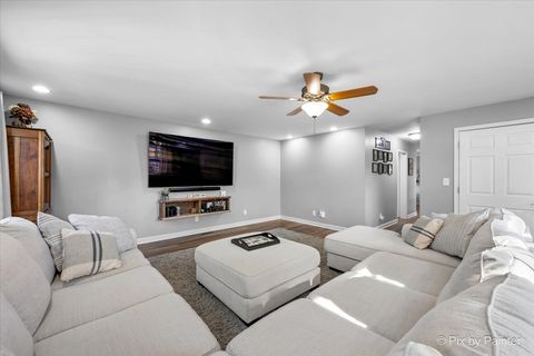 Tiny photo for 6N530 Crestwood Drive, St. Charles, IL 60175 (MLS # 12575864)