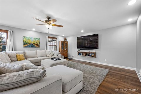 Tiny photo for 6N530 Crestwood Drive, St. Charles, IL 60175 (MLS # 12575864)