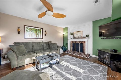 Tiny photo for 6N530 Crestwood Drive, St. Charles, IL 60175 (MLS # 12575864)