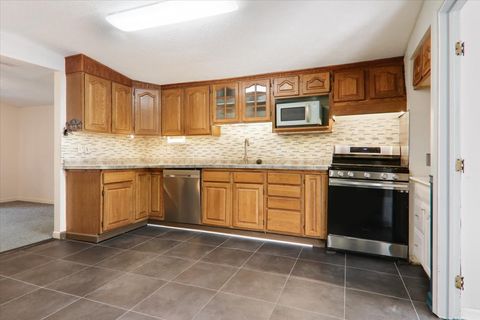 Tiny photo for 505 E Vorey Street, Heyworth, IL 61745 (MLS # 12497948)