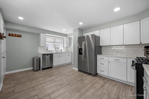 Tiny photo for 418 Houston Street, Batavia, IL 60510 (MLS # 12598080)