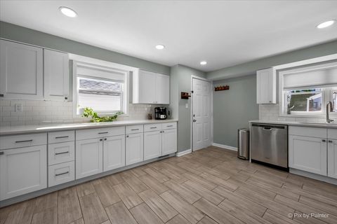 Tiny photo for 418 Houston Street, Batavia, IL 60510 (MLS # 12598080)