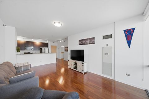 Tiny photo for 123 S Green Street #702B, Chicago, IL 60607 (MLS # 12623870)